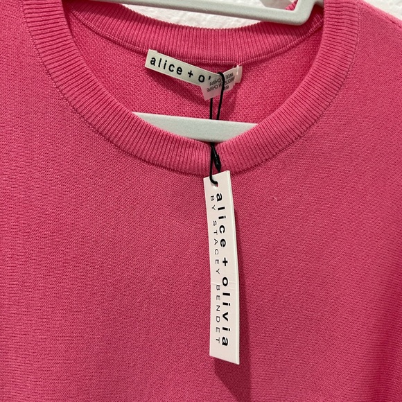 ⭐️PRICE⬇️ 
 • Alice + Olivia • Knit Sweater Dress • Pink • size M • - Picture 5 of 6